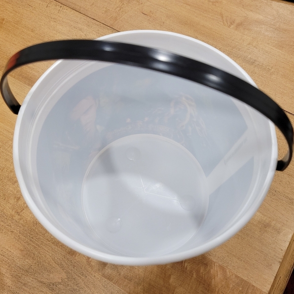 Pirates of the Caribbean Popcorn Bucket - Picture 3 of 5